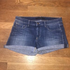 medium wash jean shorts